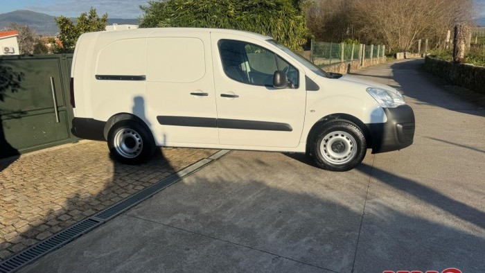 Peugeot Partner PREMIUM